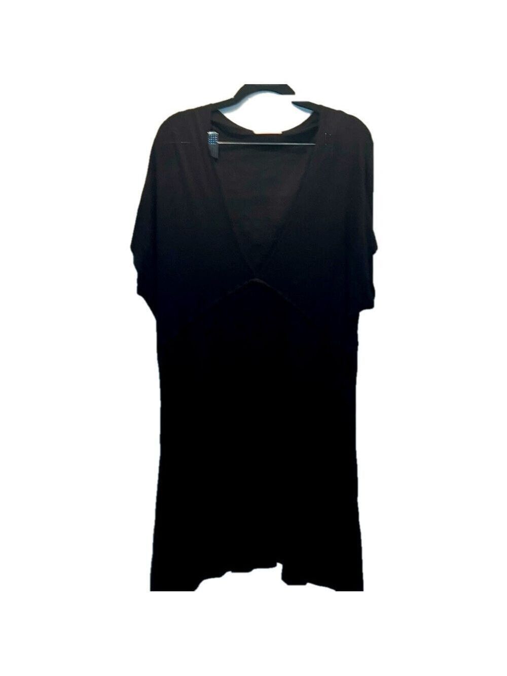 LUX Dress,, SZ M, PTP 23”, Length 36”, V-Neck, Cap Sleeves, Black, Soft